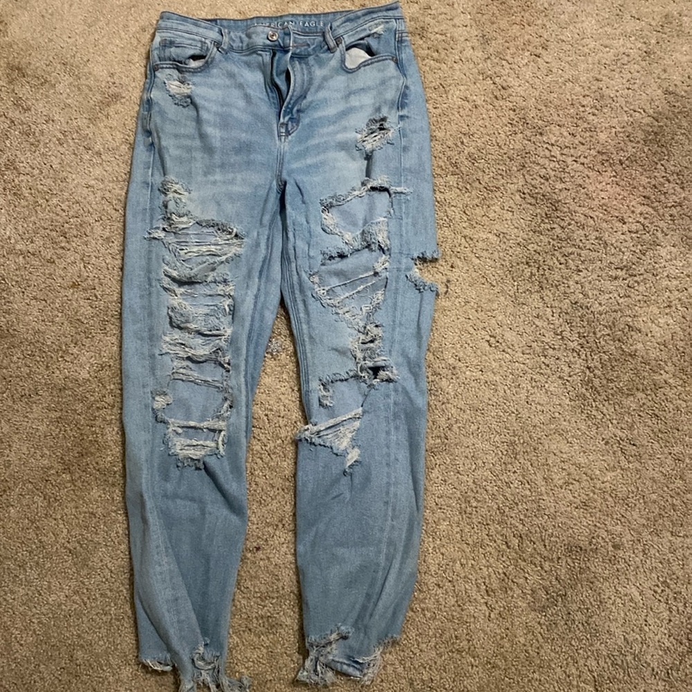 American Eagle Stretch Ripped Jeans. Light blue washed. Size 10 Long.